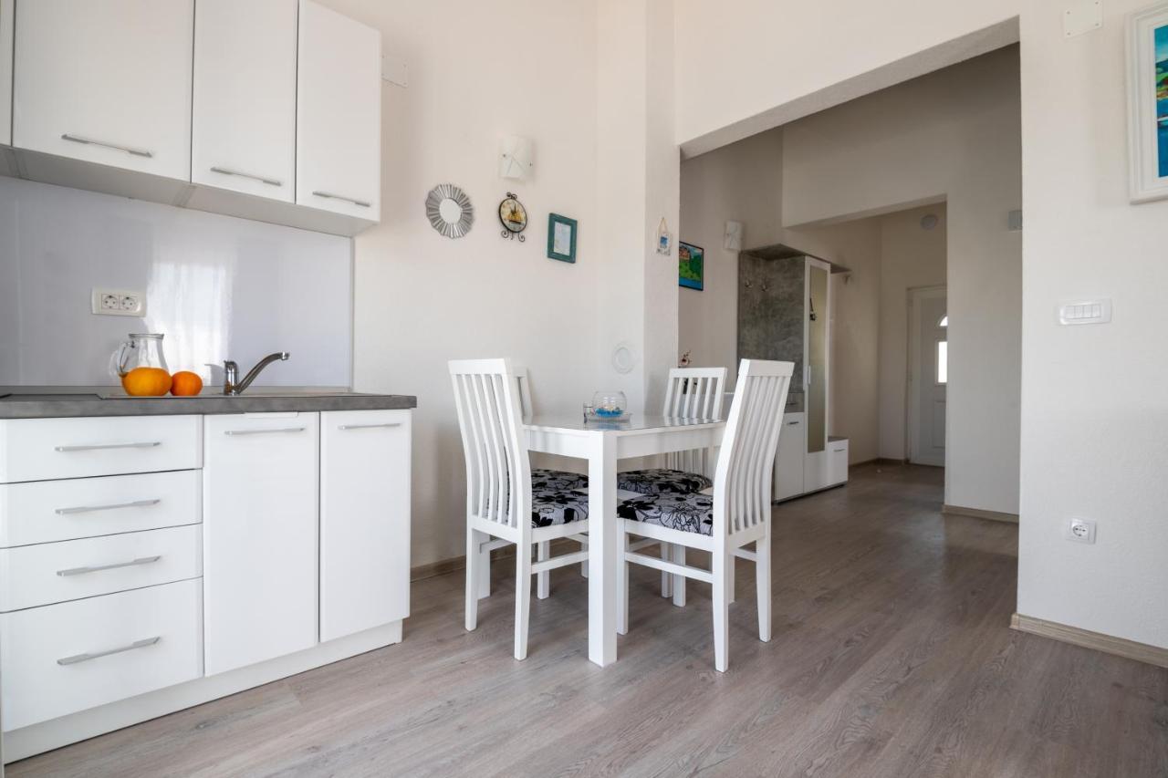 Apartmani Mate نيوم المظهر الخارجي الصورة