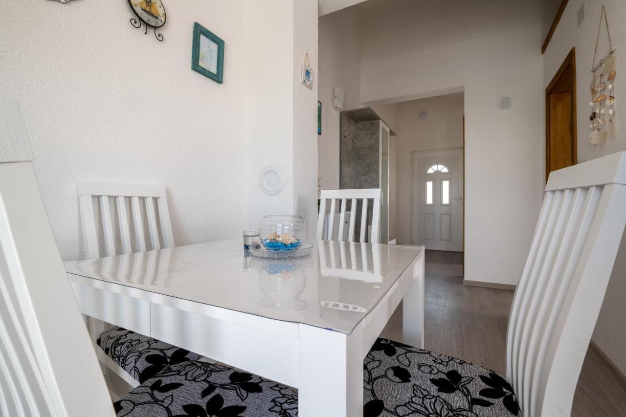 Apartmani Mate نيوم المظهر الخارجي الصورة
