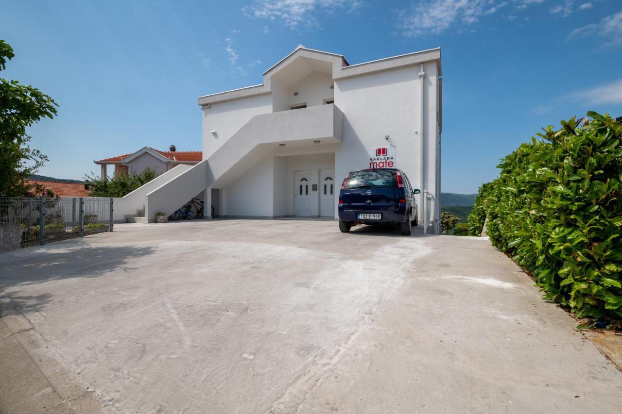 Apartmani Mate نيوم المظهر الخارجي الصورة