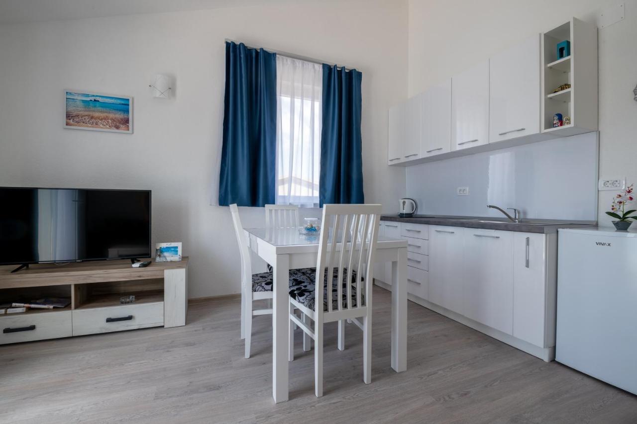Apartmani Mate نيوم المظهر الخارجي الصورة