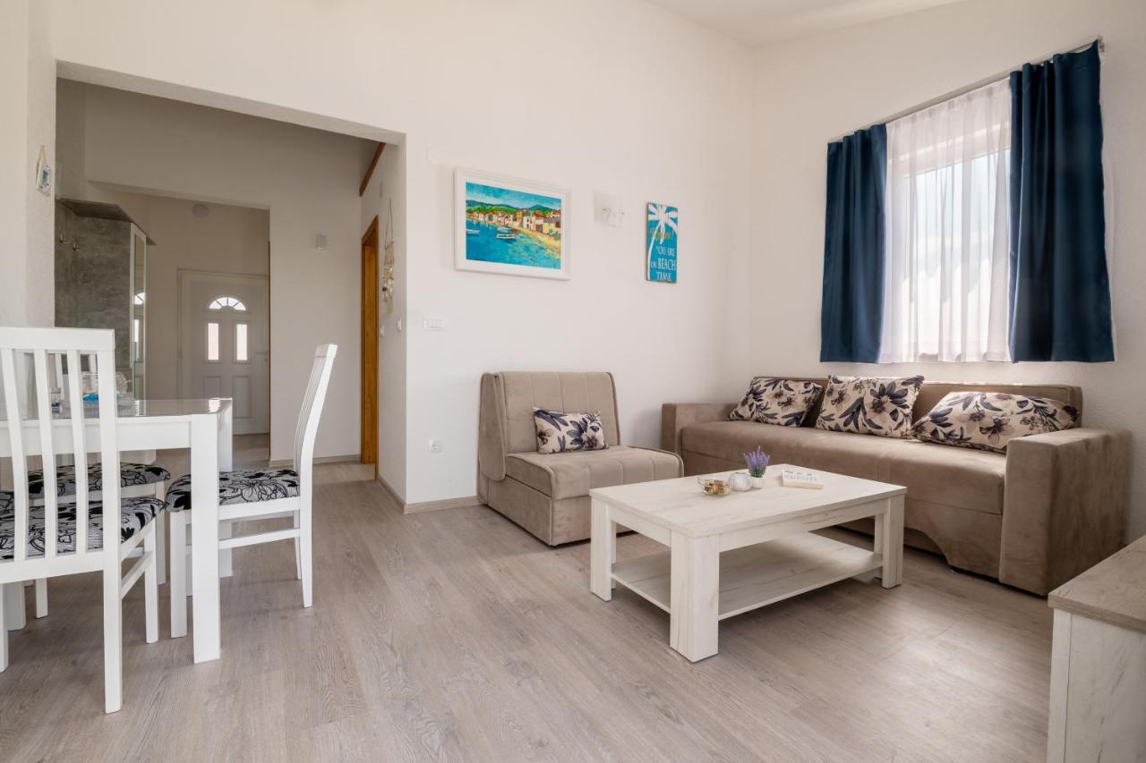 Apartmani Mate نيوم المظهر الخارجي الصورة