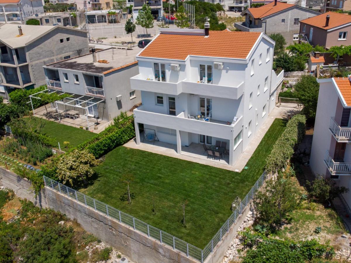 Apartmani Mate نيوم المظهر الخارجي الصورة